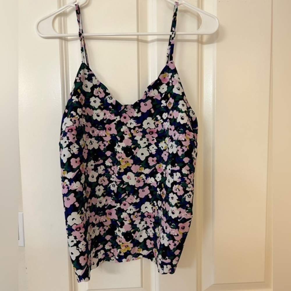 Halogen Scallop‎ Floral Top